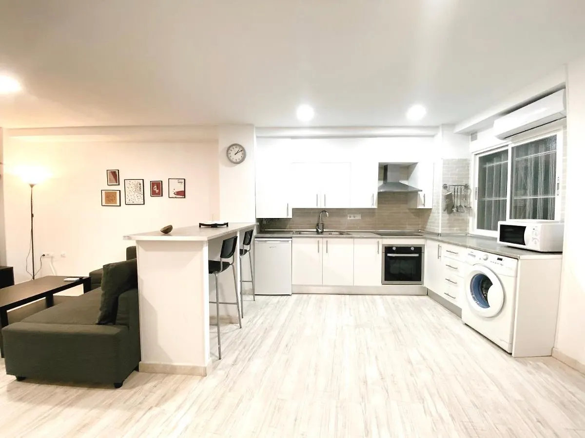 Gmc Turistics - Great Apartment For Groups & Families Malaga Spain